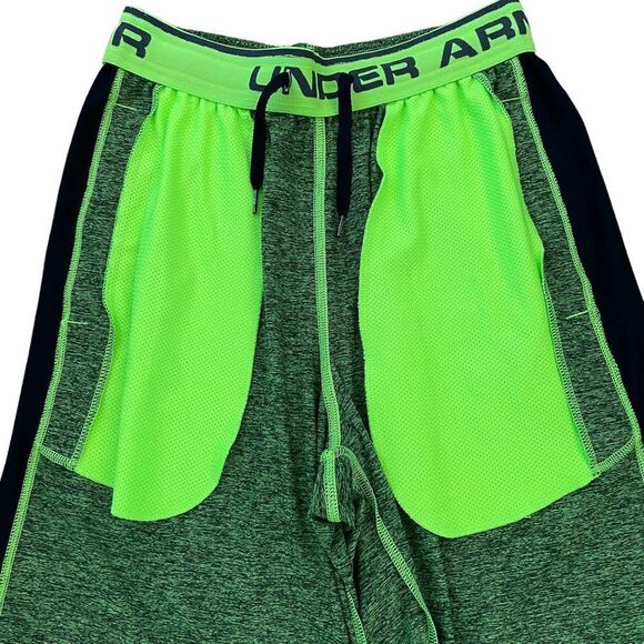 Under Armour ~ Mens Loose Fit Shorts ~ size Small - Picture 4 of 12